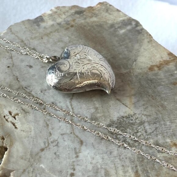 VTG Sterling Silver 925 1.5" Etched Filigree Puffy Heart Pendant Necklace 24” - Picture 11 of 16